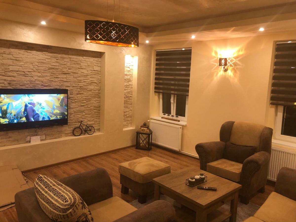 Lili Apartman Apartment Mariánské Lázně Екстериор снимка