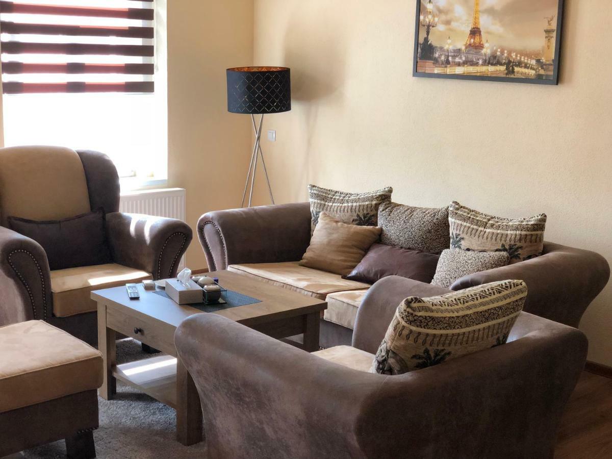 Lili Apartman Apartment Mariánské Lázně Екстериор снимка