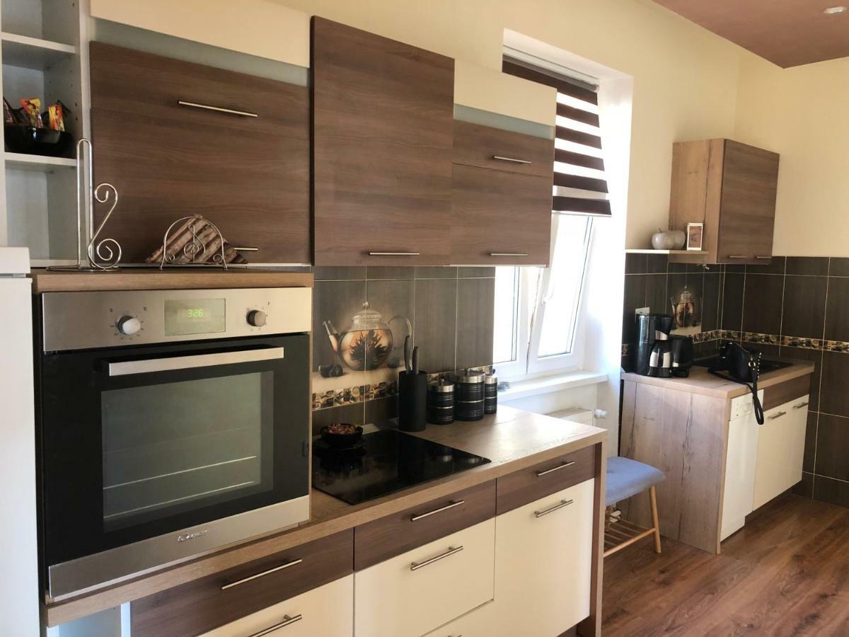 Lili Apartman Apartment Mariánské Lázně Екстериор снимка