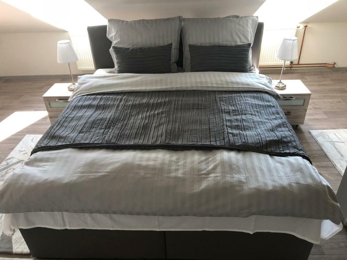 Lili Apartman Apartment Mariánské Lázně Екстериор снимка