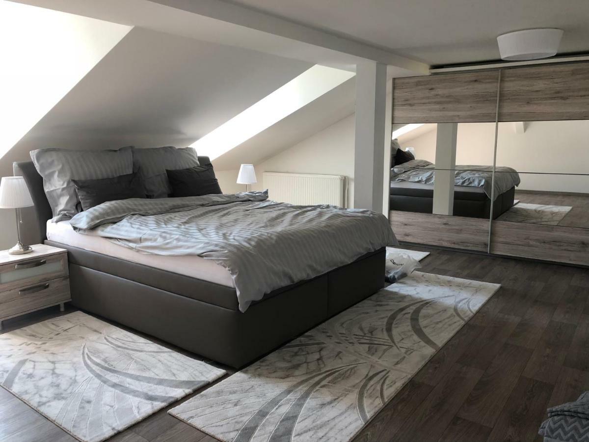 Lili Apartman Apartment Mariánské Lázně Екстериор снимка